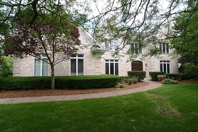 1120 Windhaven Ct photo 1