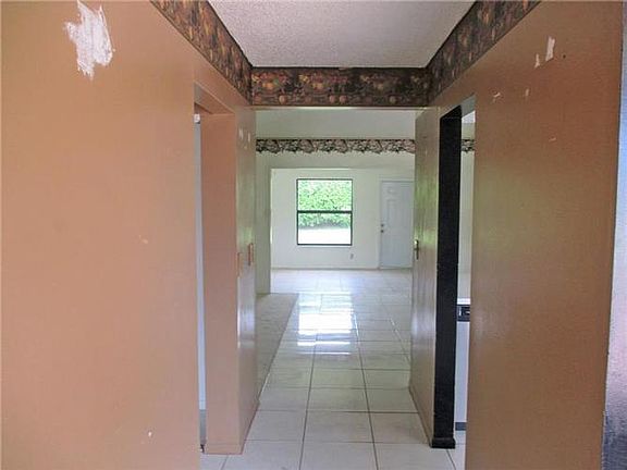 Foyer entry