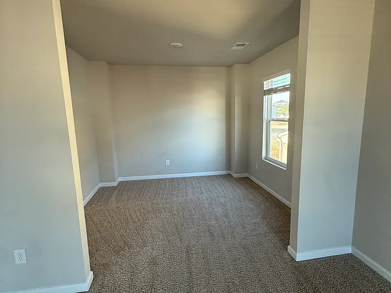 507 Post Oak Ln — Photo 8