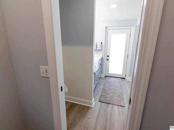 8129 Fort St, Omaha, NE 68134