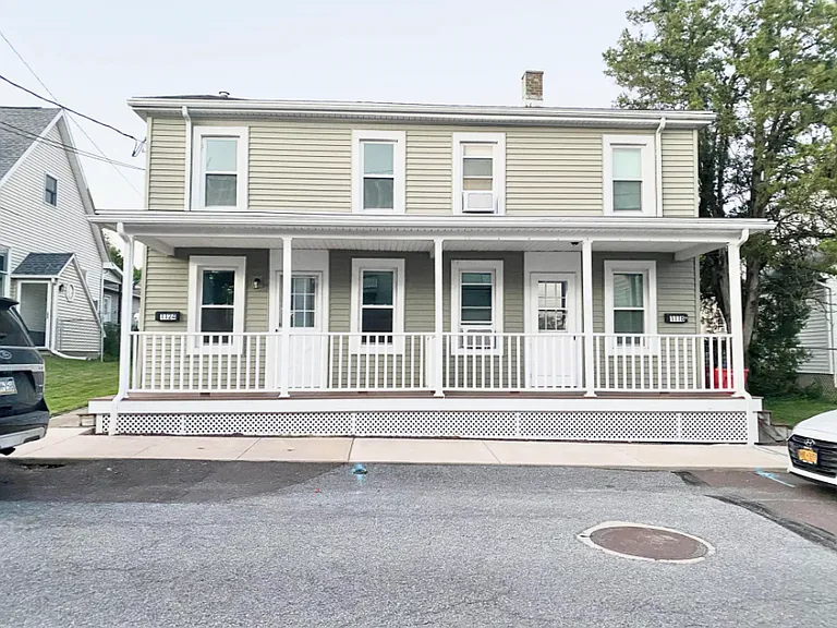 1124 Vine St — Photo 9