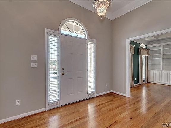 2nd image of 636 Hay Market Ln