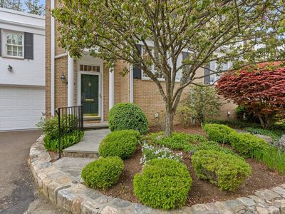 205 Main Street APT 9, New Canaan, CT, 06840
