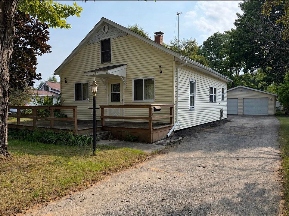 1st image of 250 Brown Ave