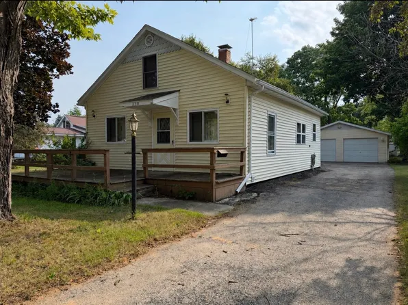 250 Brown Ave, Peshtigo, WI 54157
