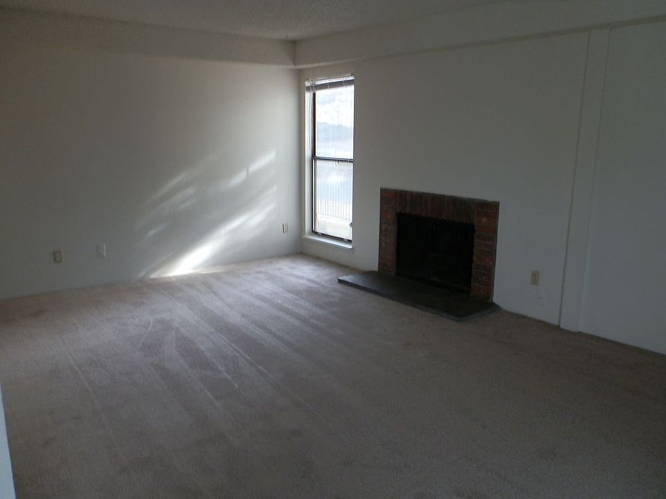 2nd image of 3868 S Fraser St APT M6