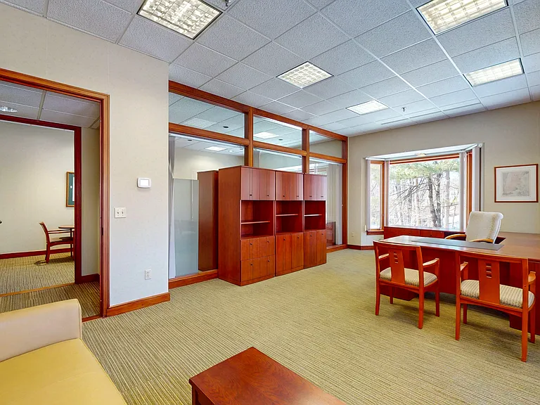 10 Mill Pond Ln #1 — Photo 6