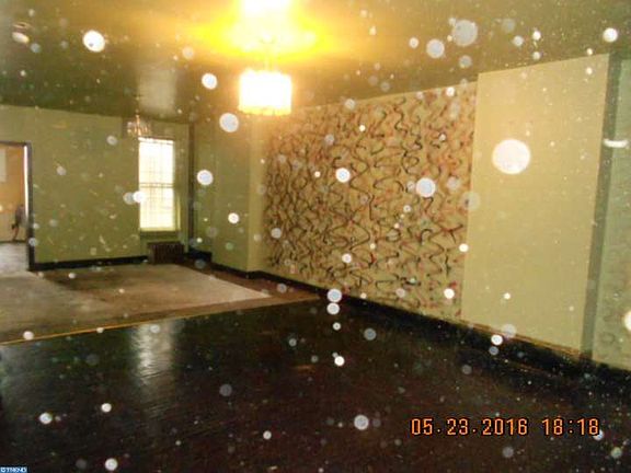 3rd image of 332 S Heald St