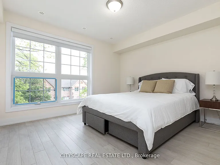 1084 Lansdowne Ave — Photo 15