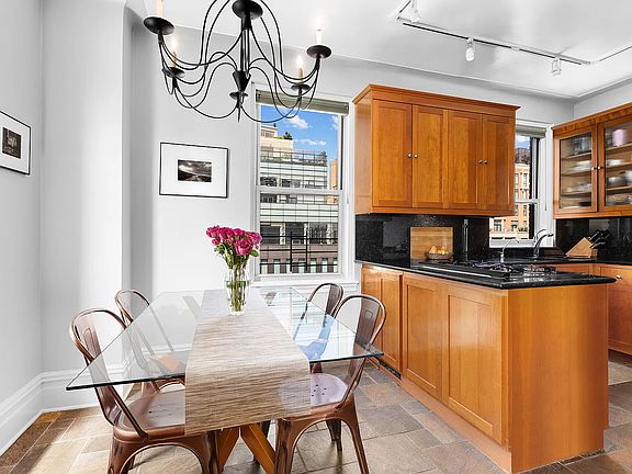 4th image of 174 W 76th St APT 10J
