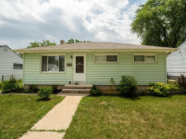 8127 W Herbert AVENUE, Milwaukee, WI 53218