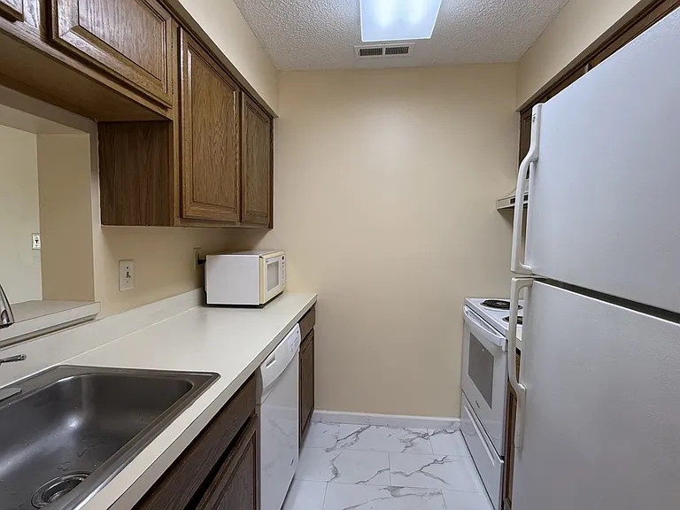 105 Ravens Crest Dr — Photo 6