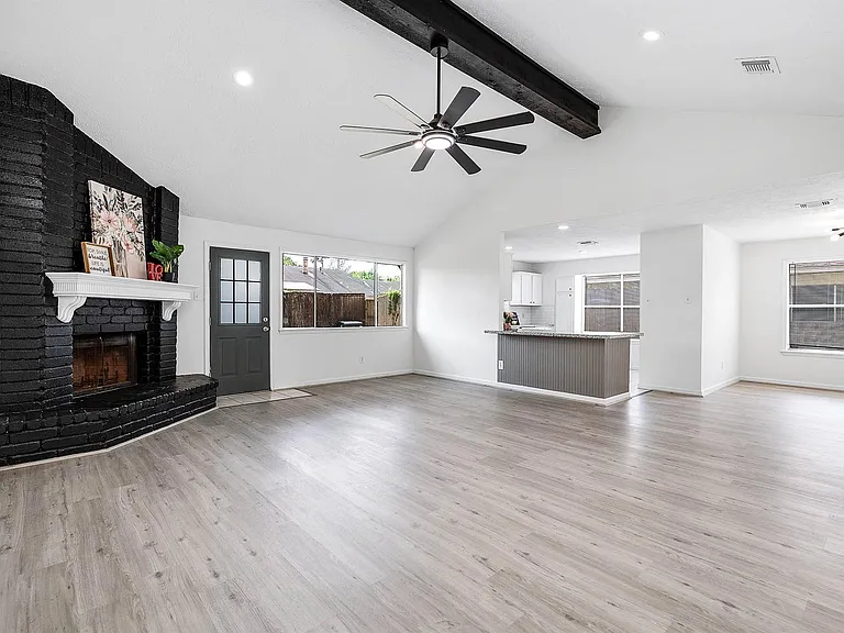 13407 Wells River Dr — Photo 3