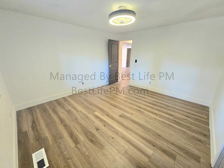 150 Narain Ct — Photo 10