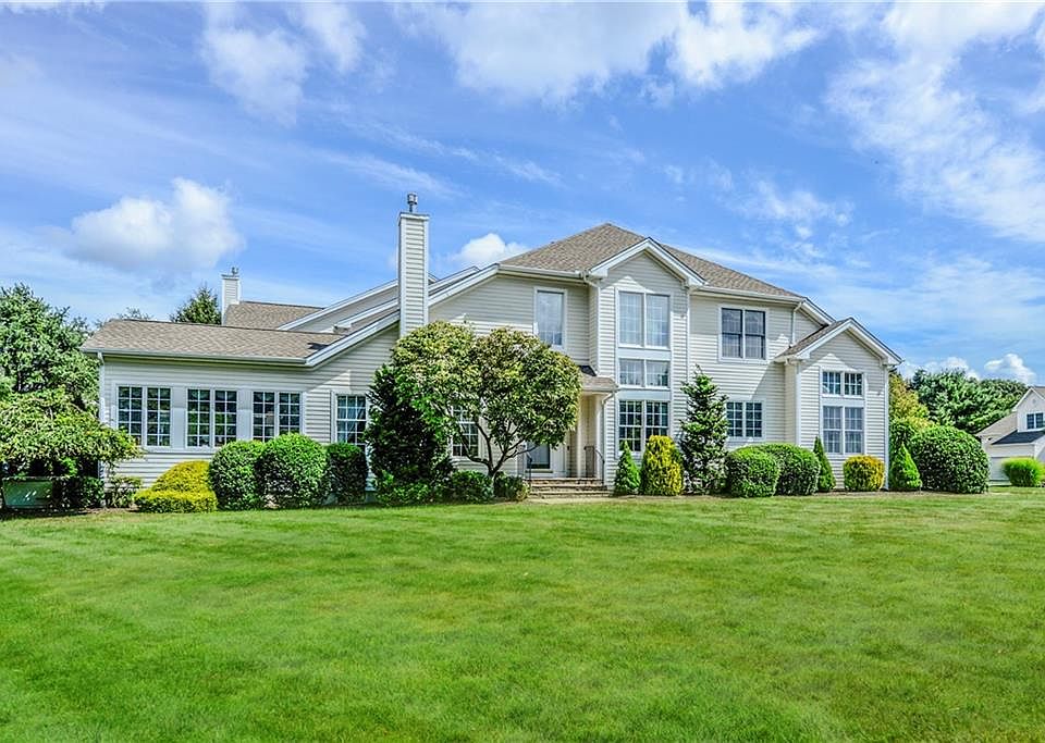1st image of 140 Sanctuary Dr