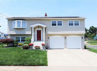 1071 Rudyard Dr, Perth Amboy, NJ 08861