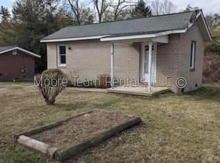 10 Jerry Ln, Hendersonville, NC 28739