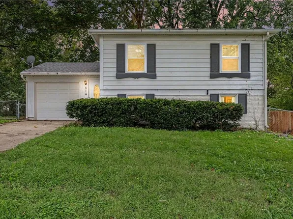 814 N Wigwam Trl, Independence, MO 64056