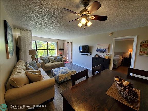 3rd image of 2322 S Cypress Bend Dr