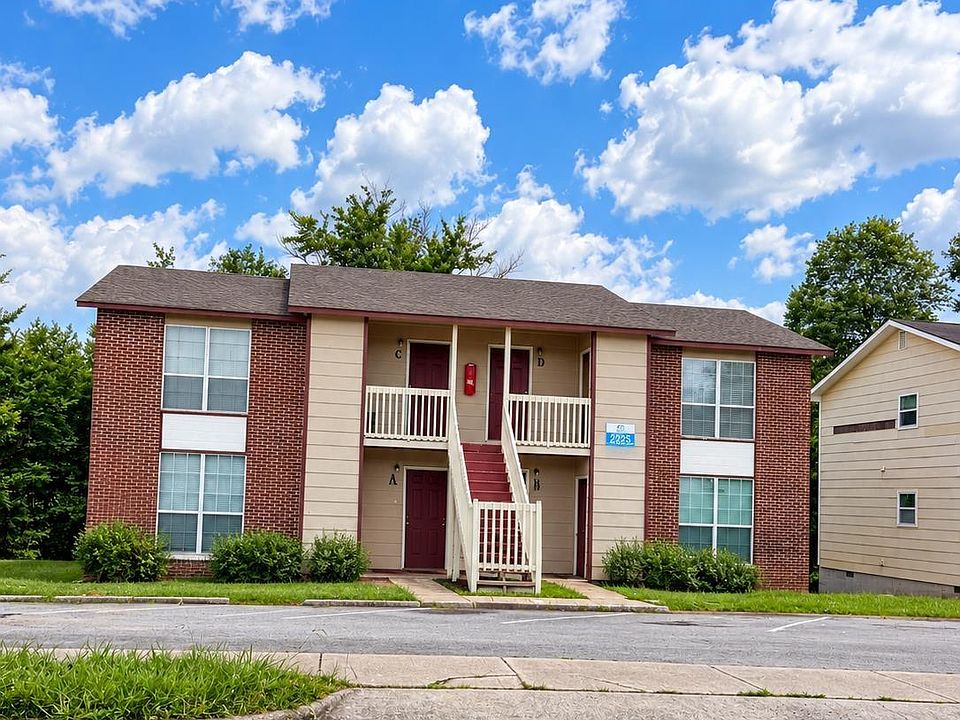1st image of 2225 Jonathan Dr NW