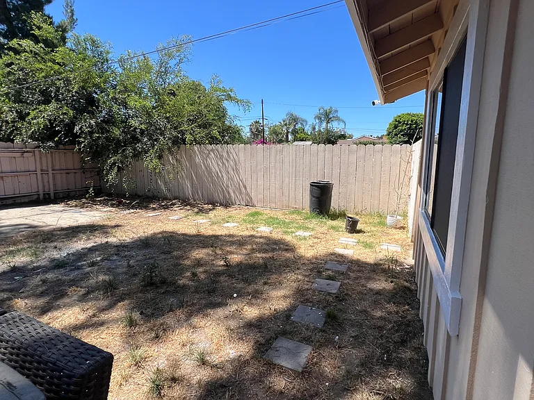 9210 Langdon Ave — Photo 35