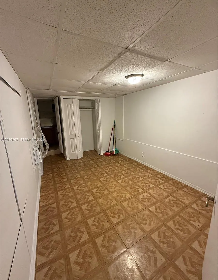 1 bed, 1.0 bath, 400 sqft, $1,200 — Photo 3