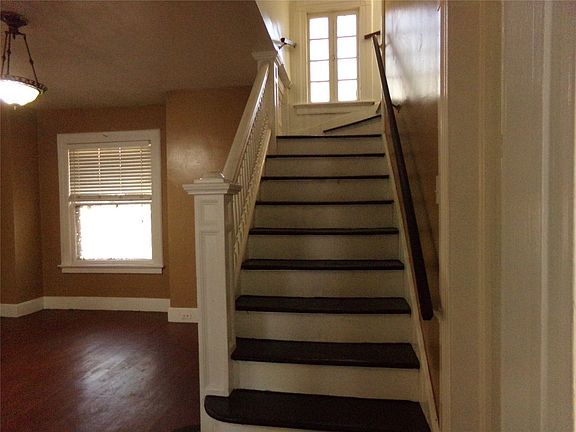 5th image of 20 Lockwood St