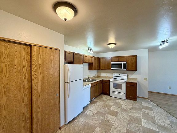 4th image of 1813 N 11th Ave #2