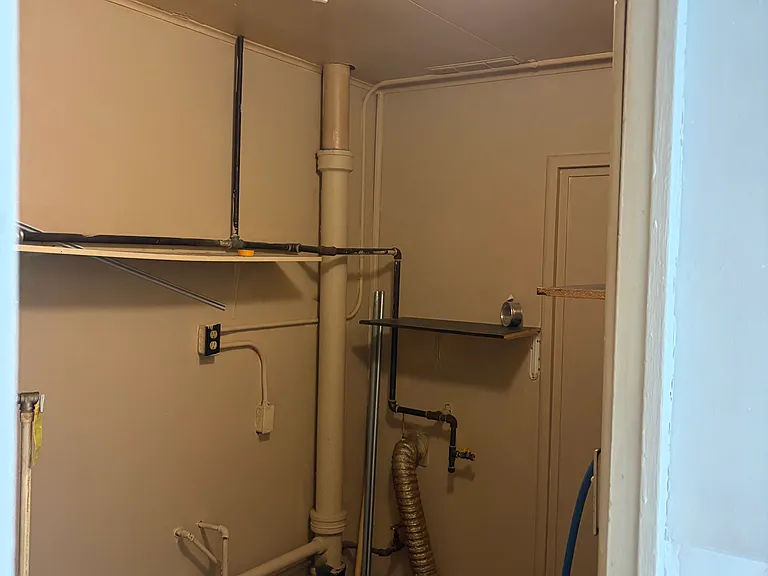 2229 Warrick St — Photo 17