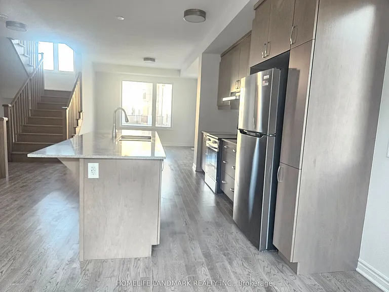 92 Avani Ave — Photo 12