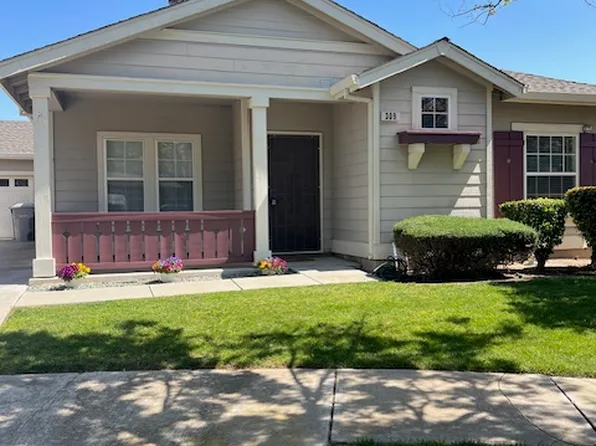 309 Queencrest Ct, Oakdale, CA 95361
