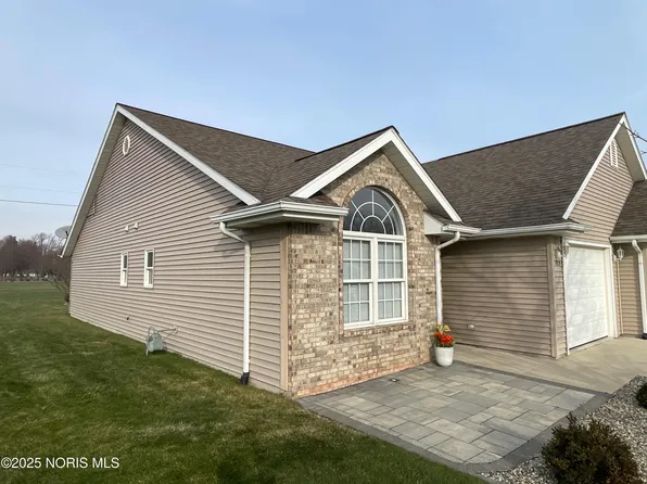 113 Maple Ln, Edgerton, OH 43517