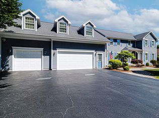 3 Juniper Ln, New Hartford, NY 13413