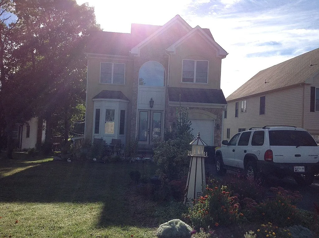 773 Powhatan Beach Rd photo 1