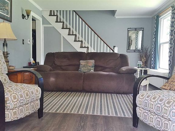 4th image of 5 Combs Ave