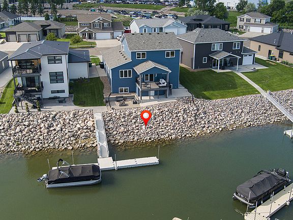 3rd image of 2323 Bayview Ct SE