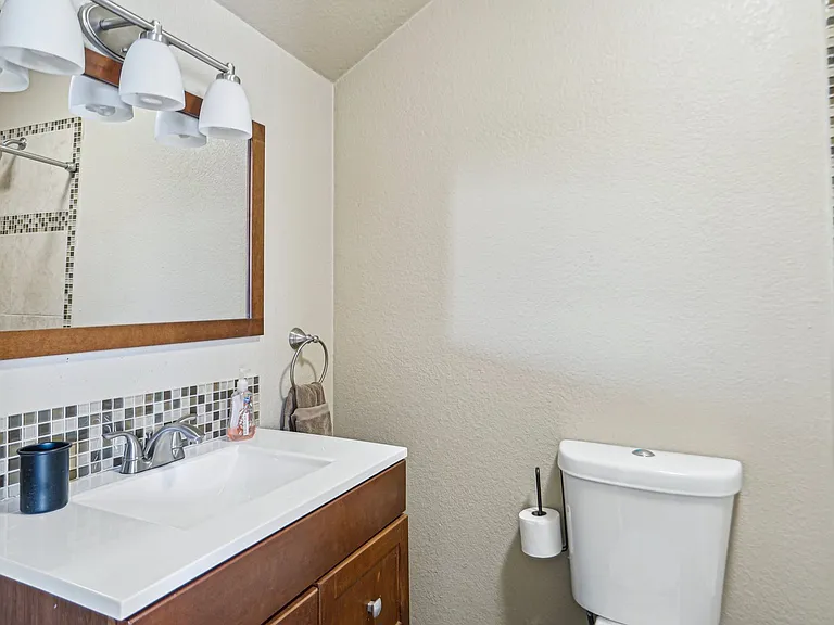 Upstairs guest bathroom