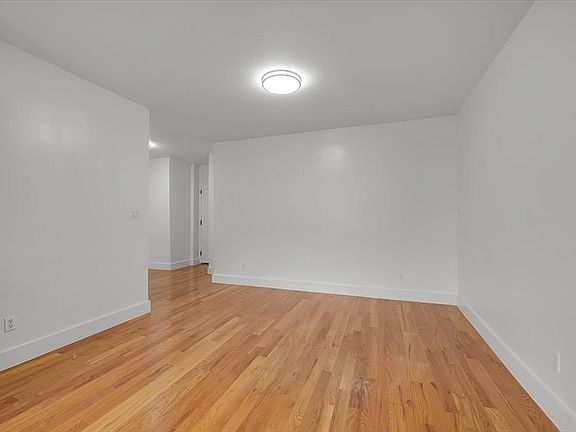 4th image of 300 Ocean Pkwy APT 6L