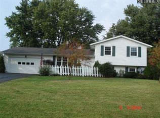 12505 Lawnwood St NW, Massillon, OH 44647