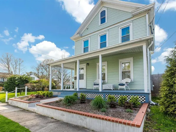 508 4th Street, Greenport, NY 11944