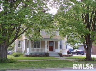 807 S College Ave, Aledo, IL 61231