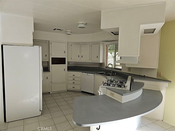 3rd image of 16705 Aleutian Dr