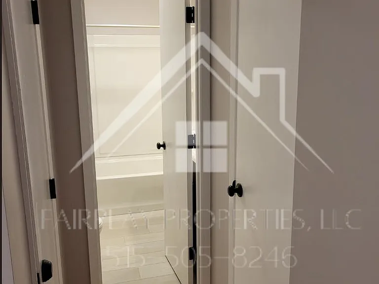 1820 Arlington Ave #2 — Photo 14