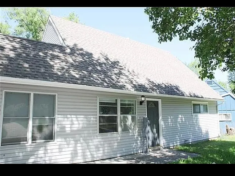 4730 Melody Ln — Photo 4