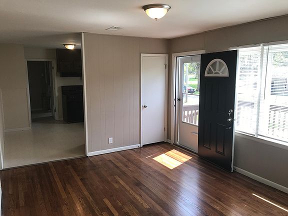4th image of 6140 Sloan Ave