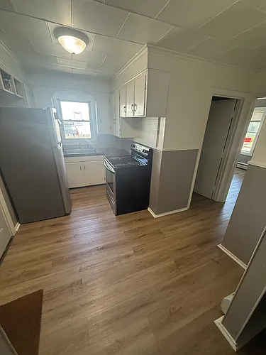 126 Spring St #3 Photo 1
