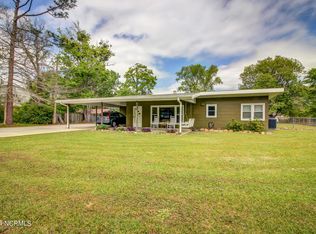 2567 E Forest Dr, Newport, NC 28570