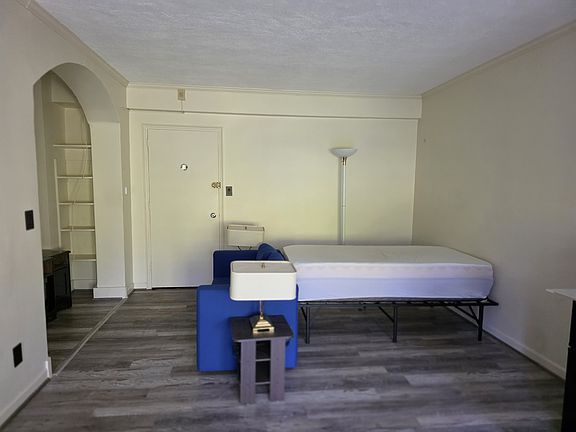 2nd image of 2500 Q St NW APT 308