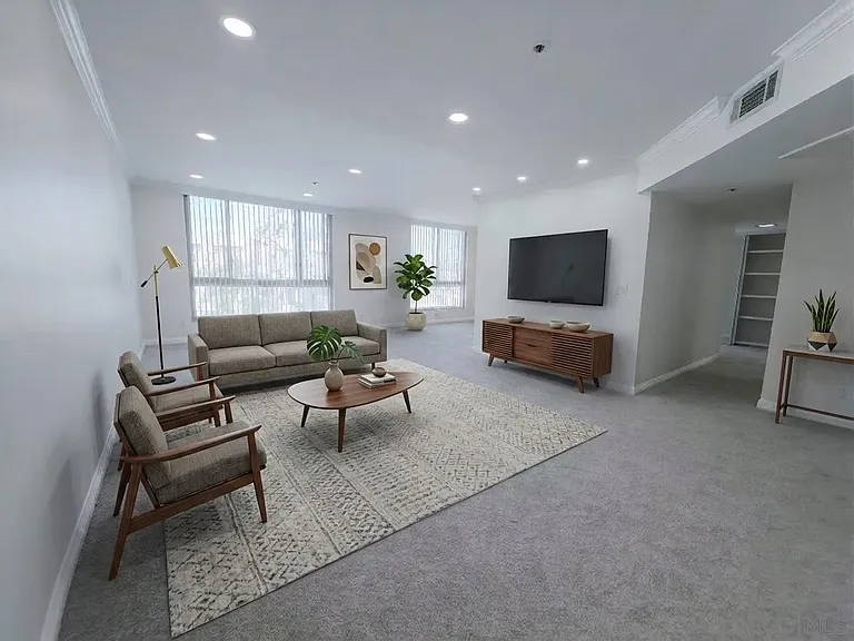 3939 Illinois St #3D — Photo 2