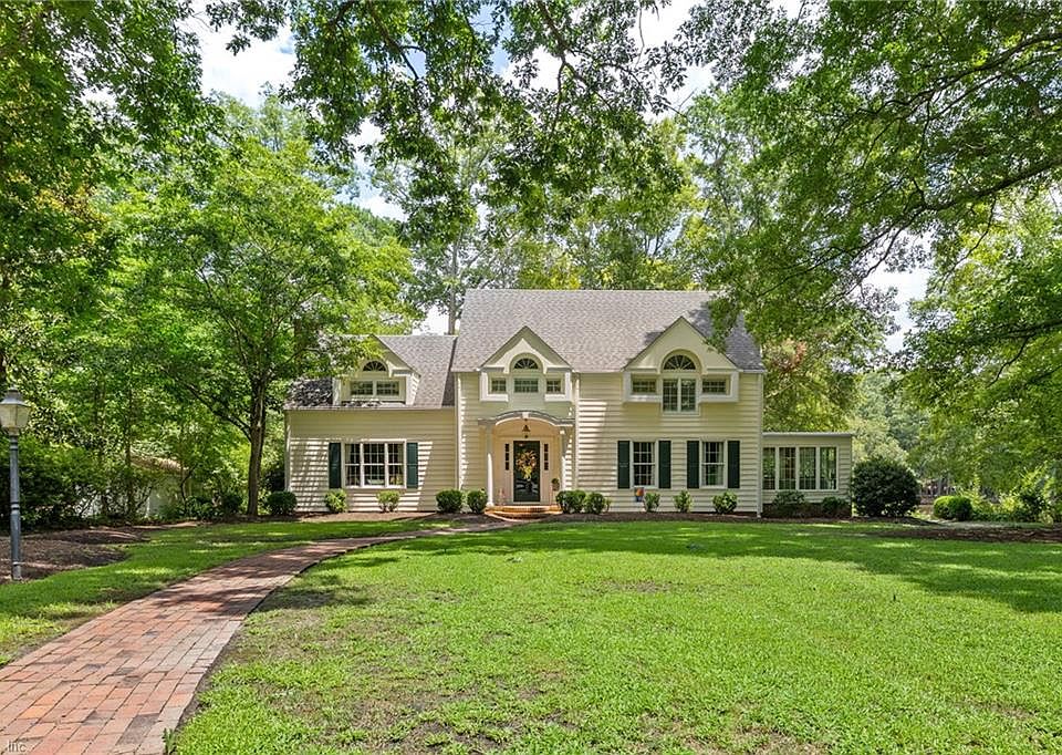 1st image of 108 Lake Cres